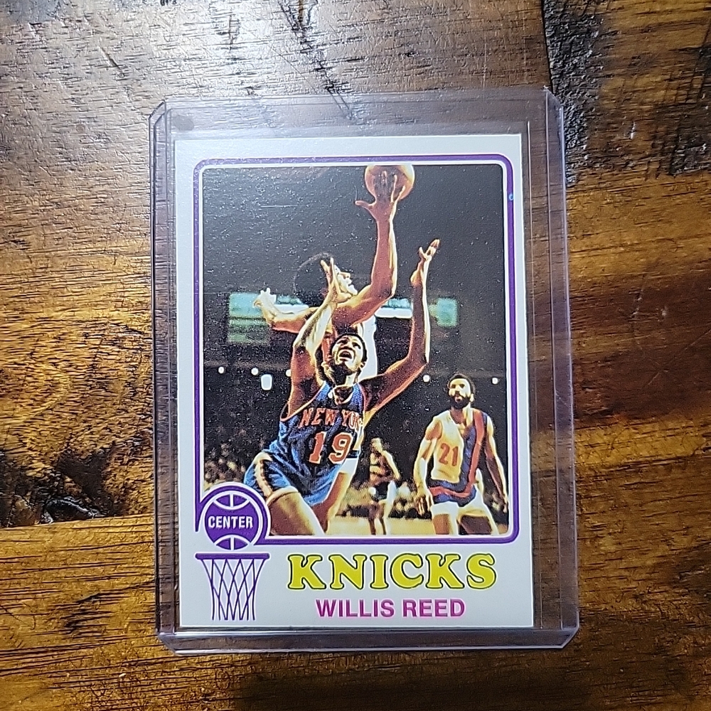1973-74 Topps basketball WILLIS REED card NrMT/MINT or better
